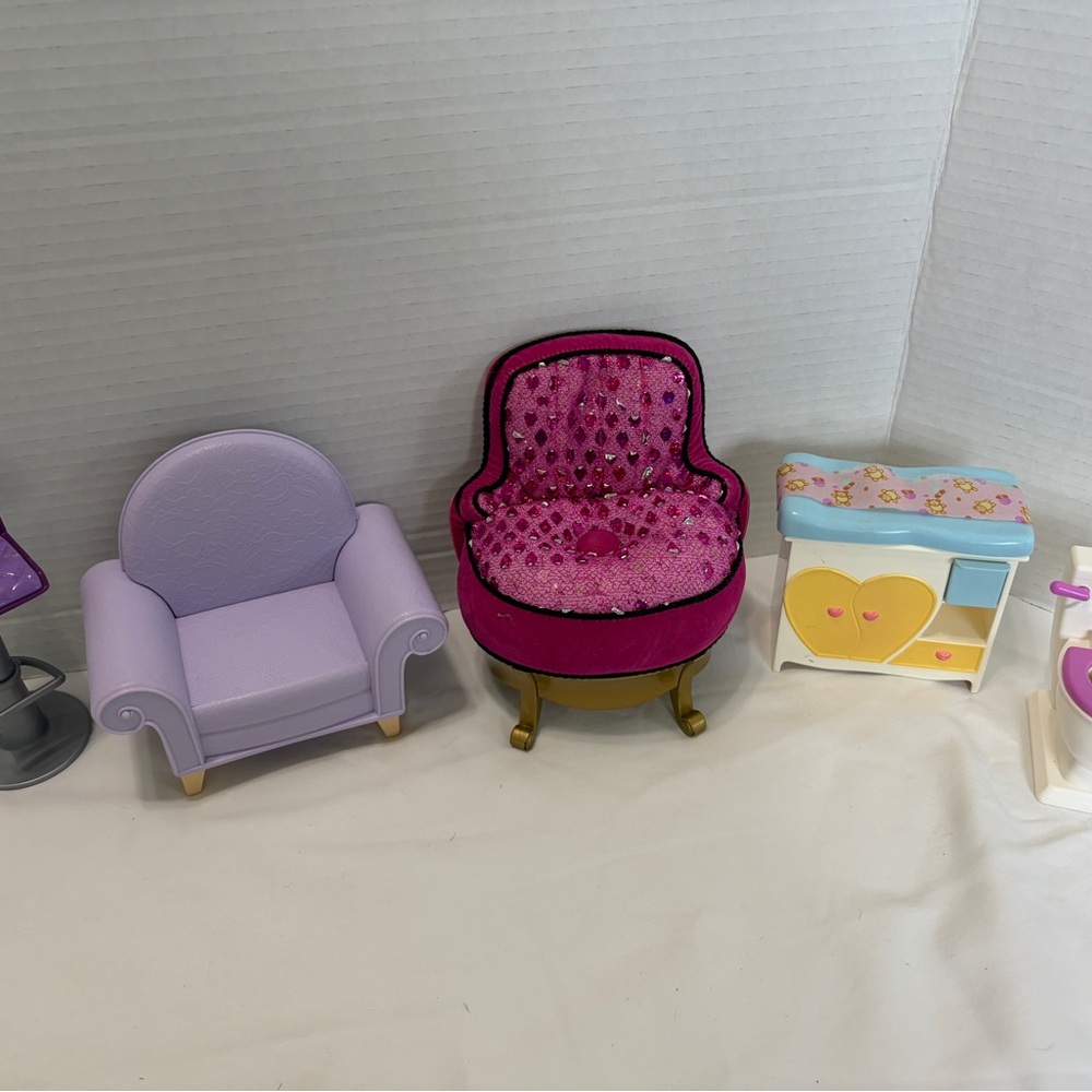 Barbie fashion Fever Rocking Chair & Mixed Furniture Lot